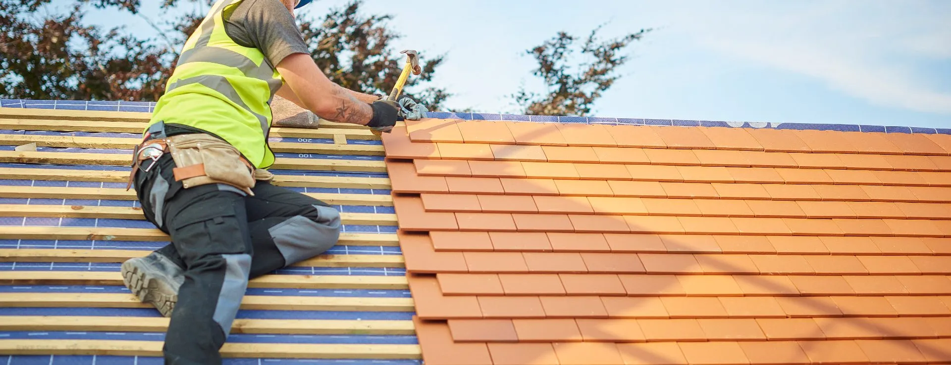 imgi_84_roofing-company-slider-1920x738